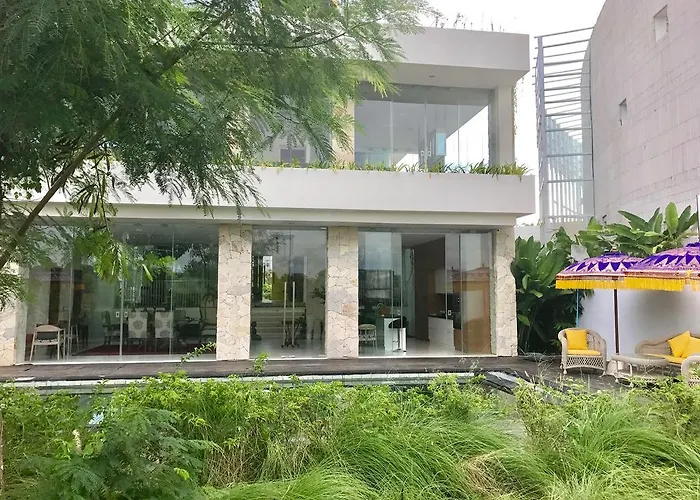 New Kuta Golf / Ocean Villa *